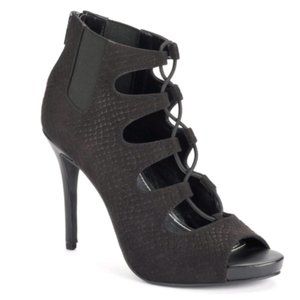 Jennifer Lopez Black Paulina Heels